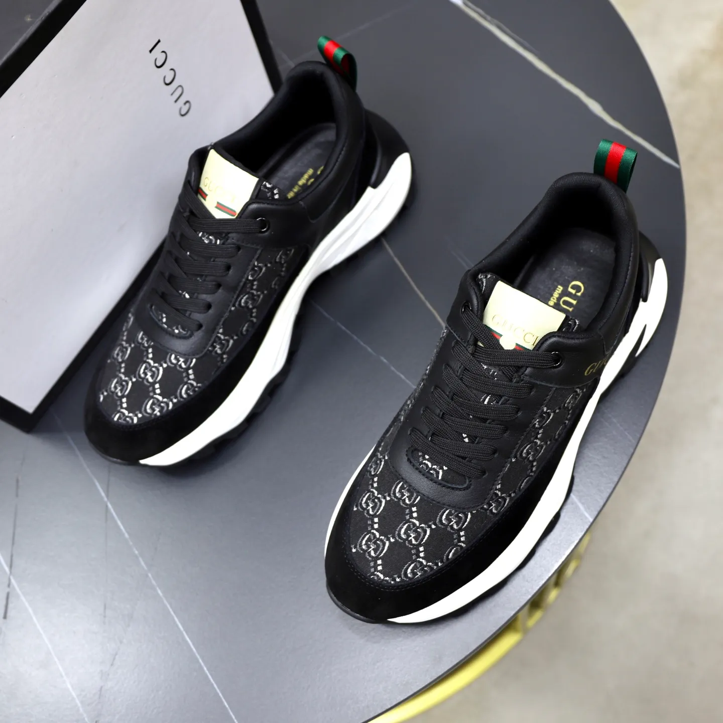 Ex-factory price: 462💰🙅‍♂️🙅‍♂️🙅‍♂️ Brand: GUCCI Standard code: 38-44 (45 customized) Grade: Same as the official website Material: Original leather splicing, comfortable and breathable lining, original wear-resistant outsole Style category: Men's fashionable casual shoes, running shoes, noble luxury brand elements, top luxury Color: actual picture color